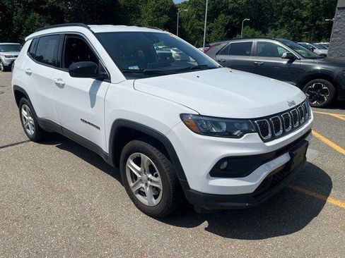 Certified 2024 Jeep Compass Latitude AWD/4WD image 1