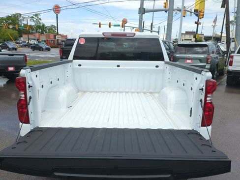 Used 2025 Chevrolet Silverado 1500 Custom image 25