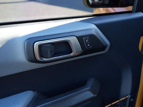 Used 2021 Ford Bronco Badlands w/ Sasquatch Package image 13