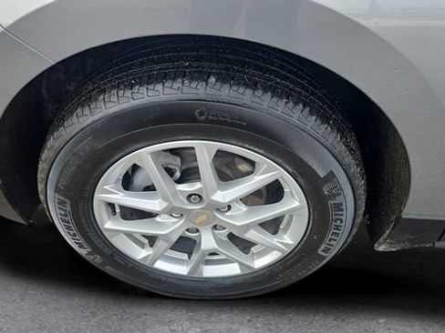 Used 2023 Chevrolet Equinox LS w/ LS Convenience Package image 19