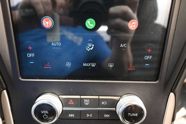 Used 2024 Ford Edge SEL AWD/4WD image 16