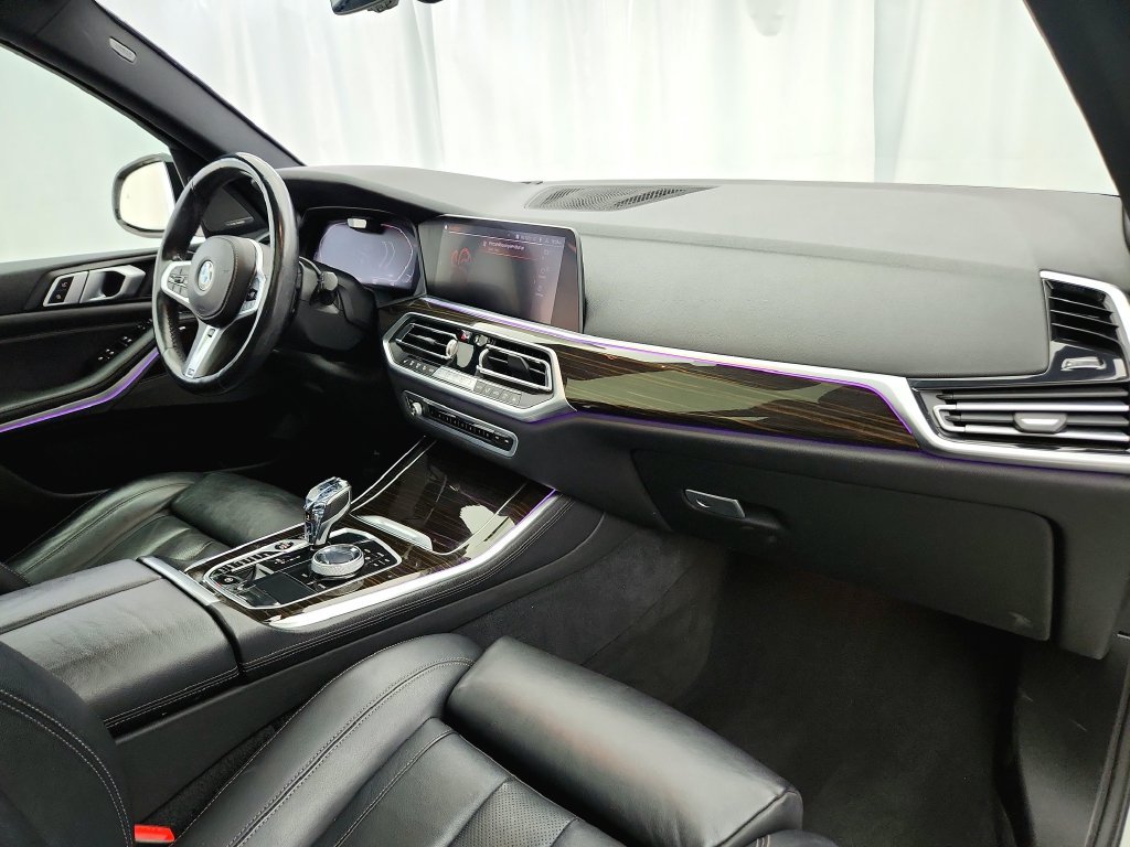 Used 2019 BMW X5 xDrive50i w/ M Sport Package AWD/4WD image 31