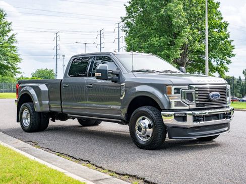 Used 2022 Ford F350 Lariat w/ Lariat Ultimate Package AWD/4WD image 4