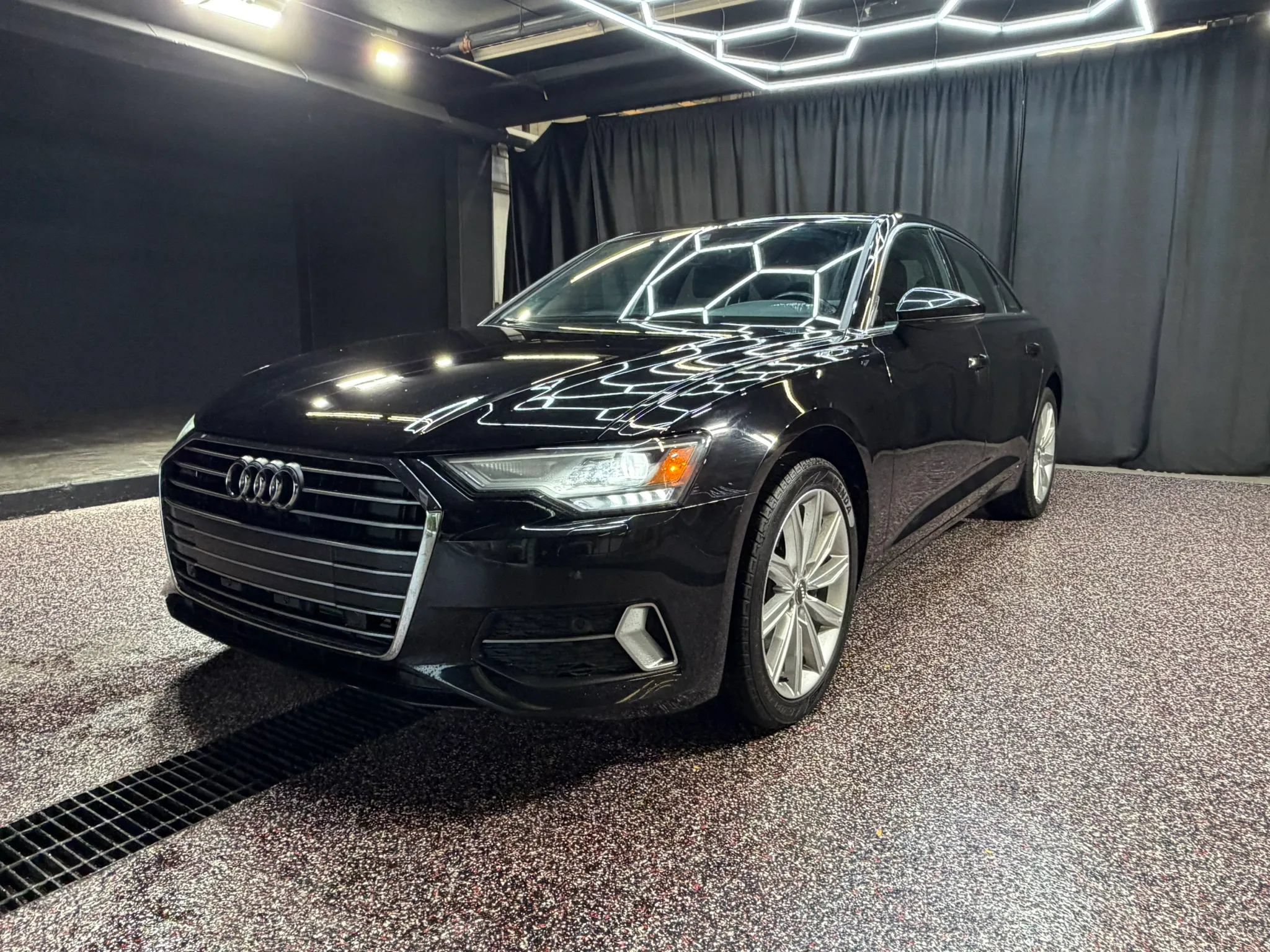 Used 2020 Audi A6 2.0T Premium w/ Convenience Package AWD/4WD image 3