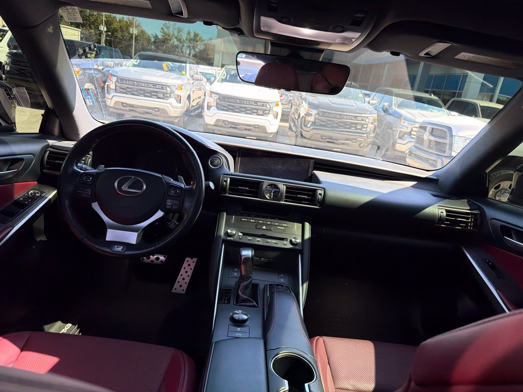 Used 2020 Lexus IS 300 F Sport w/ F Sport Package AWD/4WD image 9