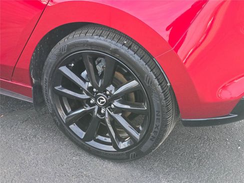 Used 2024 MAZDA MAZDA3 s image 18