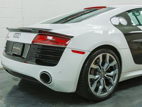 Used 2014 Audi R8 V10 AWD/4WD image 35