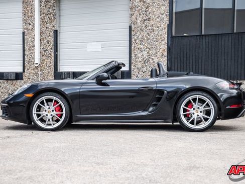 Used 2017 Porsche 718 Boxster S RWD image 39