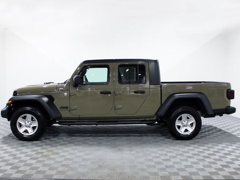 Used 2020 Jeep Gladiator Sport w/ Quick Order Package 24S image 3
