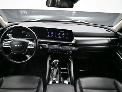 Used 2023 Kia Telluride S image 11