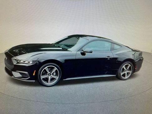 Used 2024 Ford Mustang Premium image 10