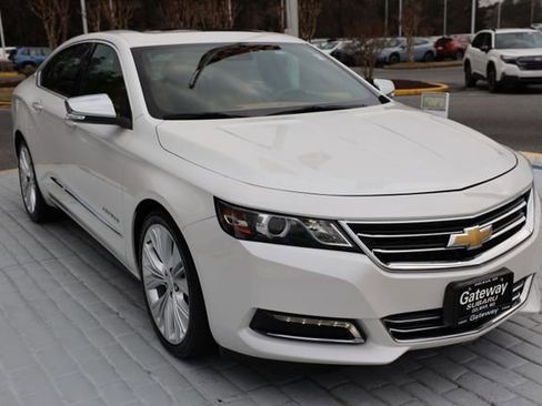 Used 2016 Chevrolet Impala LTZ w/ Enhanced Convenience Package image 7