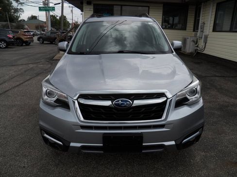Used 2017 Subaru Forester 2.5i Touring AWD/4WD image 2