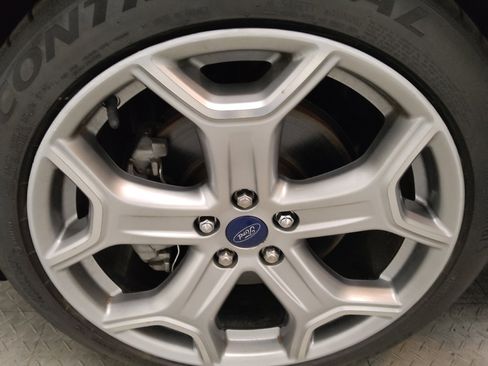 Used 2017 Ford Escape Titanium FWD image 31