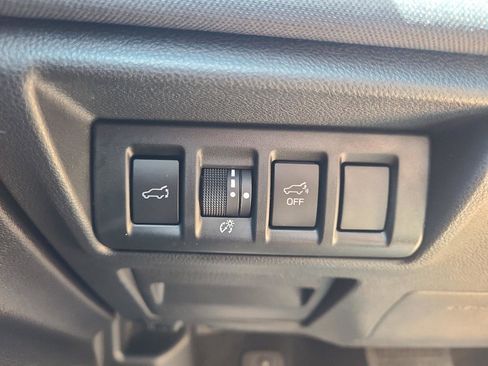 Used 2024 Subaru Outback Premium AWD/4WD image 17