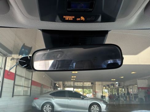 Used 2024 Toyota Corolla LE FWD image 18
