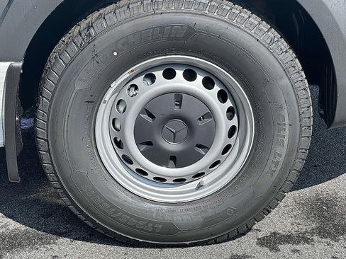 New 2025 Mercedes-Benz Sprinter 2500 image 5