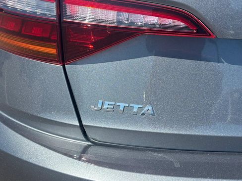 Used 2019 Volkswagen Jetta S w/ Driver Assistance Package FWD image 7