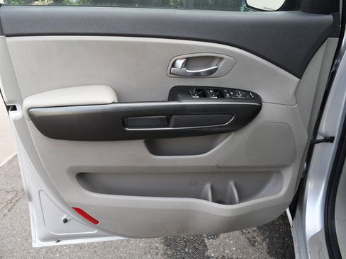 Used 2016 Kia Sedona LX w/ LX Convenience Package FWD image 13