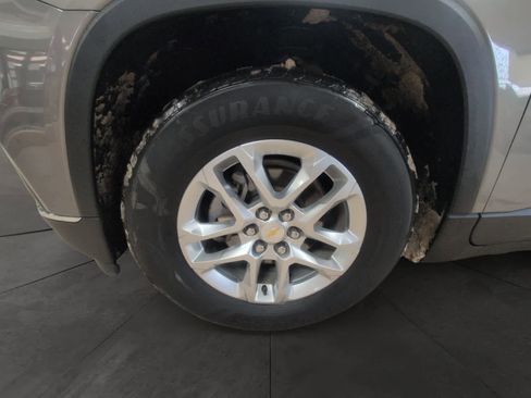 Used 2019 Chevrolet Traverse LT image 14