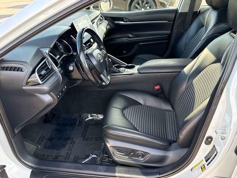 Used 2023 Toyota Camry SE FWD image 11