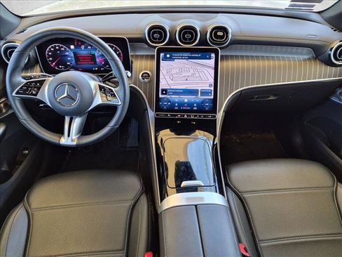 Used 2024 Mercedes-Benz GLC 300 4MATIC image 16