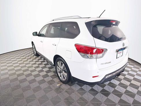 Used 2013 Nissan Pathfinder Platinum w/ Platinum Premium Pkg AWD/4WD image 6