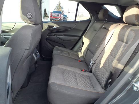 Used 2018 Chevrolet Equinox LT image 8
