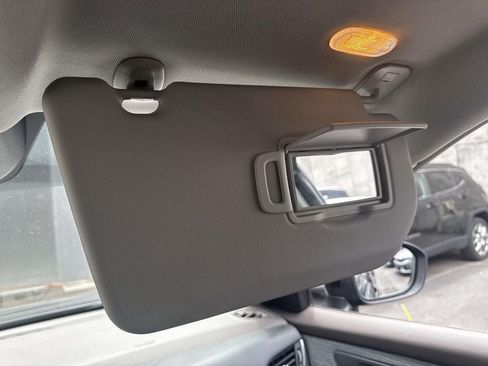 Used 2023 Nissan Rogue S AWD/4WD image 27
