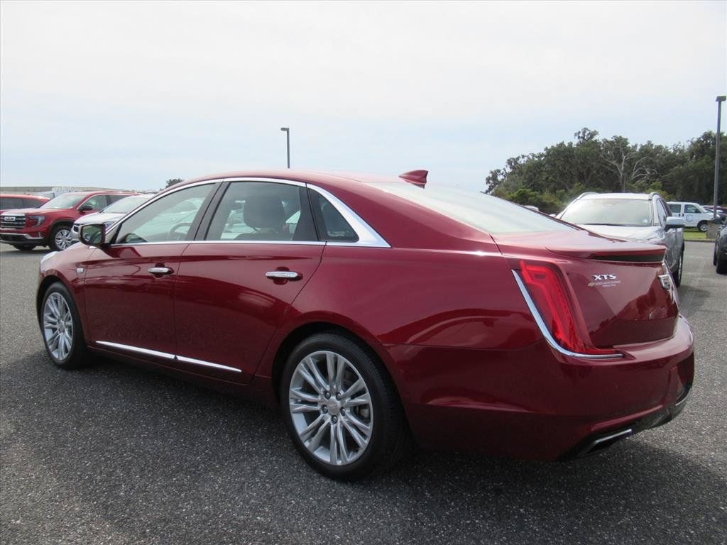 Used 2019 Cadillac XTS Luxury FWD image 4