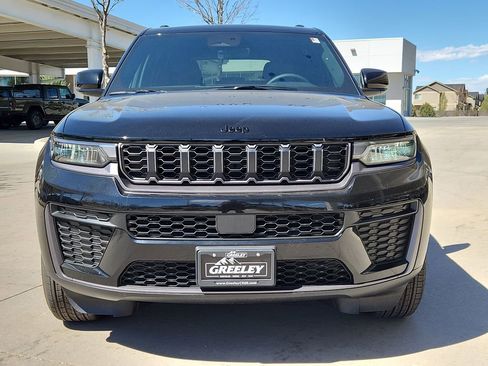 New 2026 Jeep Grand Cherokee Altitude AWD/4WD image 5