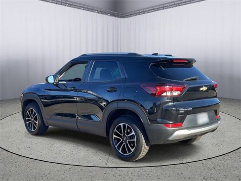 Used 2025 Chevrolet TrailBlazer LT image 7