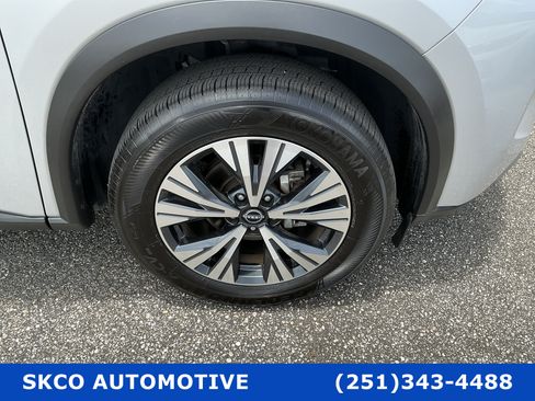 Used 2023 Nissan Rogue SV AWD/4WD image 9