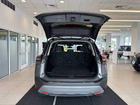 Used 2022 Nissan Rogue SV AWD/4WD image 9