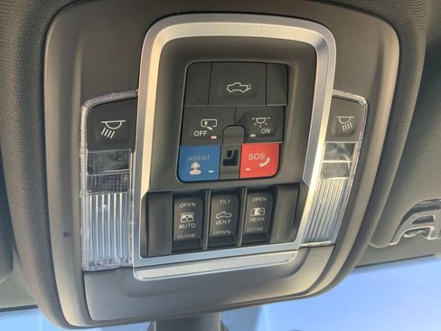 Used 2020 RAM 2500 Laramie AWD/4WD image 25