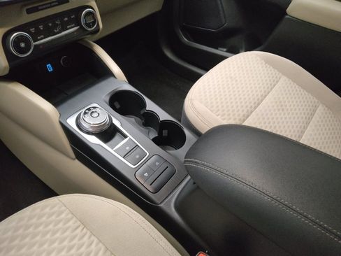 Used 2020 Ford Escape SE image 26