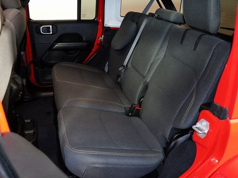 Used 2025 Jeep Wrangler Unlimited Sahara AWD/4WD image 13