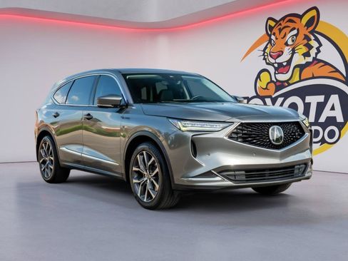 Used 2023 Acura MDX FWD w/ Technology Package image 3