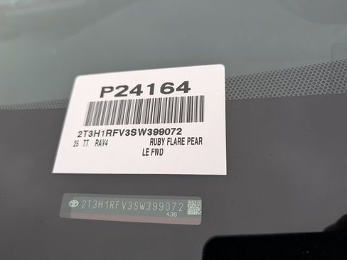 Certified 2025 Toyota RAV4 LE image 33