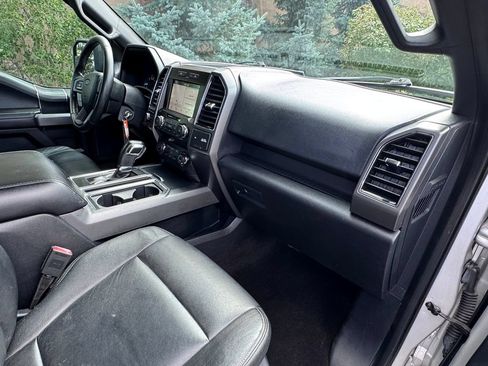 Used 2019 Ford F150 XLT w/ Equipment Group 302A Luxury AWD/4WD image 38
