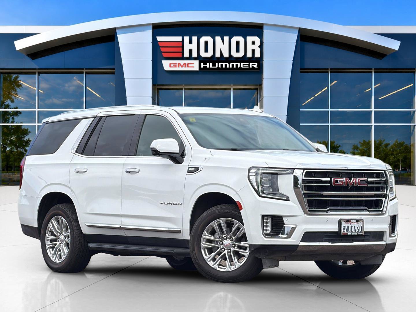 Used 2021 GMC Yukon SLT w/ SLT Luxury Package RWD image 2