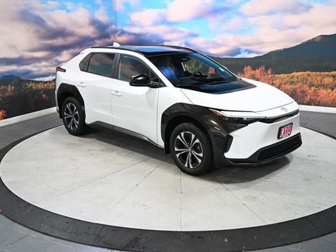 Used 2024 Toyota bZ4X XLE image 1