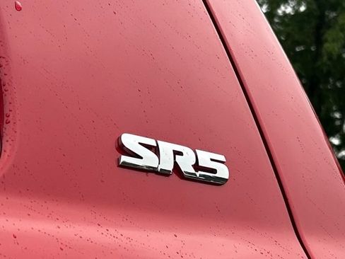 Used 2016 Toyota Tundra SR5 AWD/4WD image 6
