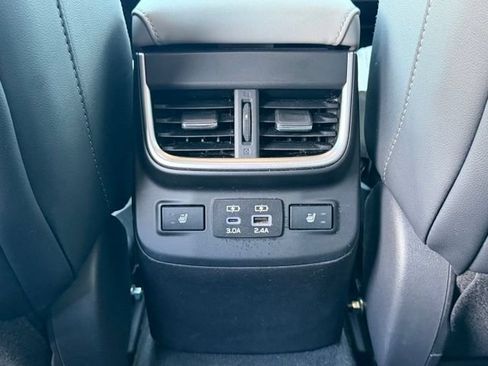 Used 2023 Subaru Outback Limited AWD/4WD image 30