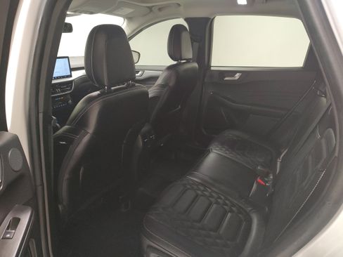 Used 2023 Ford Escape Platinum w/ Premium Technology Package AWD/4WD image 9