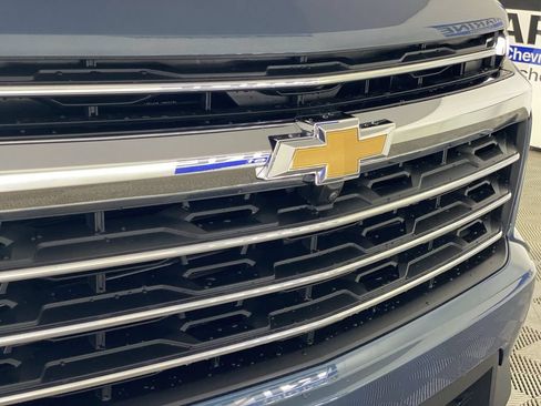 Used 2024 Chevrolet Traverse LT w/ Trailering Package FWD image 36