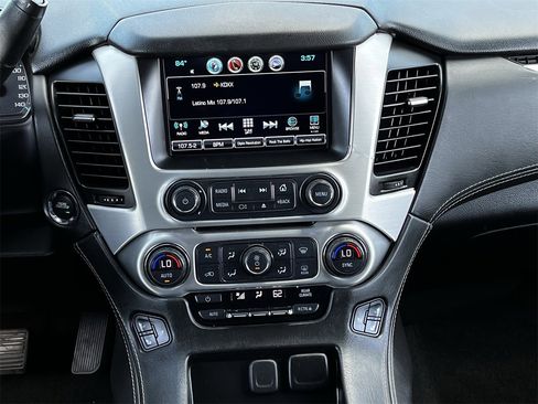 Used 2017 GMC Yukon SLT image 15