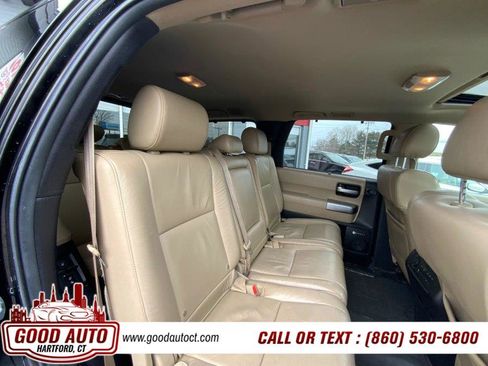 Used 2019 Toyota Sequoia Limited w/ Safety & Convenience Package image 21