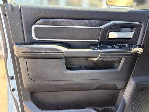 Used 2019 RAM 2500 Big Horn image 10