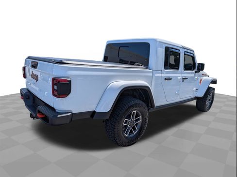 Used 2025 Jeep Gladiator Mojave AWD/4WD image 4